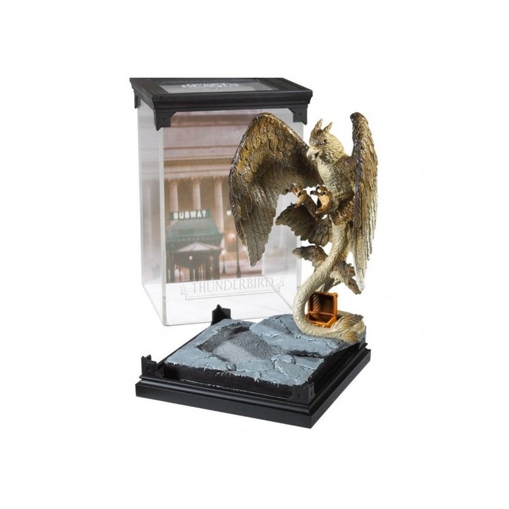 Figurina Fantastic Beasts Magical Creatures Thunderbird, 18 cm, Multicolor
