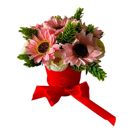 Aranjament floral cu Ranunculus alb si Gerbera roz 18x20cm - eMAG.ro