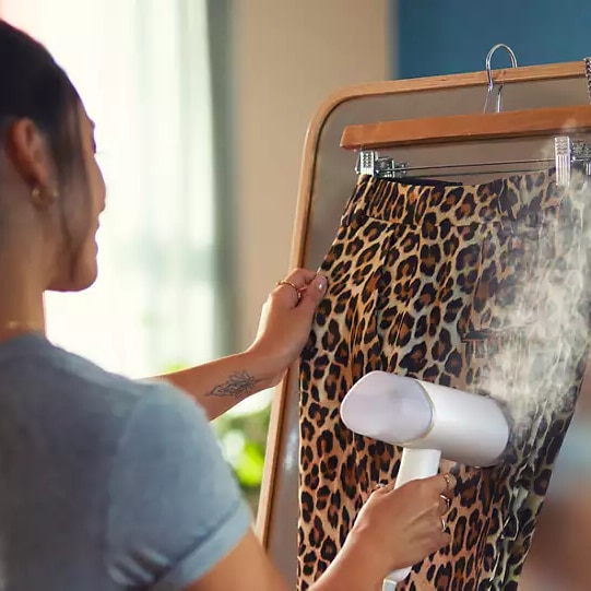 Aparat de calcat cu abur, Philips STH3020/10, 1000W, 20g/min, alb, 0.12l