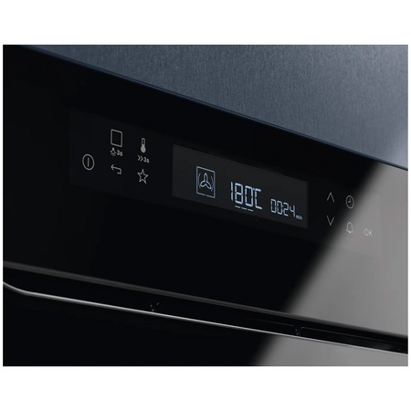 Cuptor incorporabil Electrolux EOE7P31Z, Electric, 72 l, Multifunctional, Autorcuratare pirolitica, Control touch, Convectie, Afisaj digital, Senzor gatire, Grill, Clasa A+, Negru