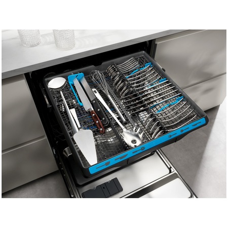 Masina de spalat vase incorporabila Slim Electrolux EEM43211L, 10 seturi, 8 programe, Clasa E, AirDry, QuickSelect, Usa slide, Motor inverter, SatelliteClean, Afisaj digital, Indicator luminos pe podea, 45 cm