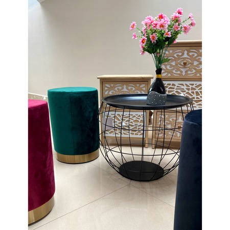 aici avem o măsuță de cafea de lux din gama Sersimo. Una dintre puținele măsuțe de lux la un preț accesibil din această listă