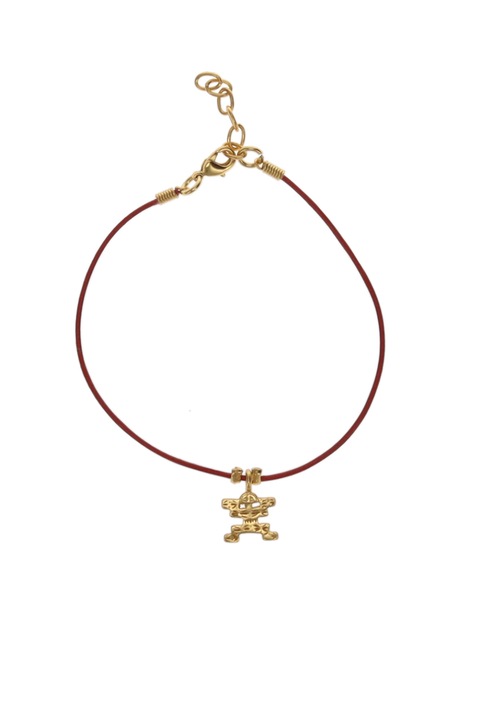 Bratara piele rosie, cu Cacique, seful comunitatii, cultura Tolima, placata cu aur de 24 K, 18 - 21 cm