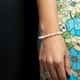 Féldrágakő karkötő, Ezera, kézzel készített Rózsakvarc, Holdkő és Sárga Jade kristályokból, Adana, 6mm-es gömbök, 17-18 cm