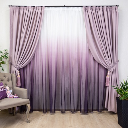 Set 3 piese Hiko, doua draperii Hiko Blackout lavanda lucios 2X140X245cm si o perdea New Degradee mov 300x245cm, cu rejansa