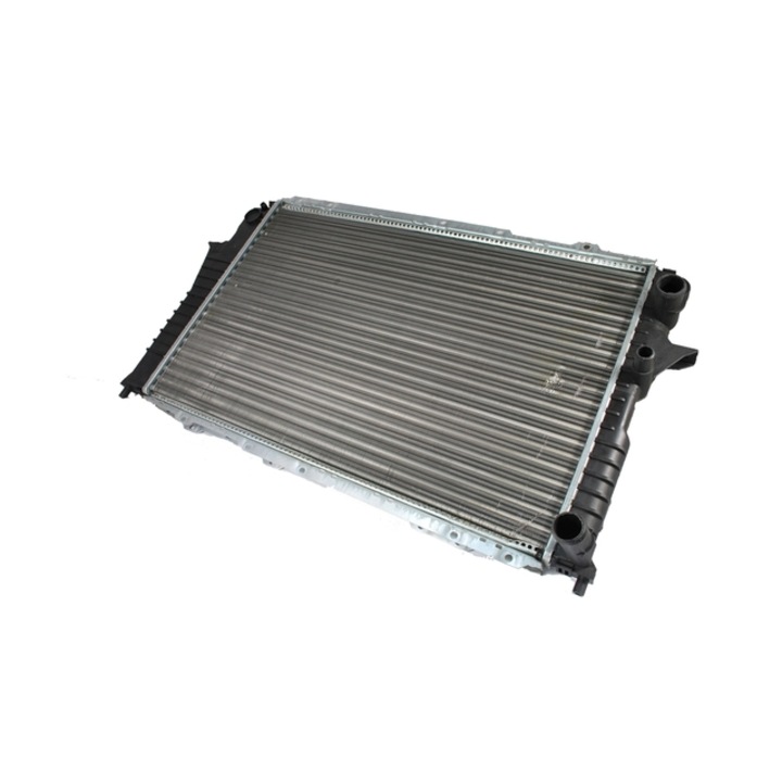 Vízhűtő Audi A6 4A C4 Denso Drm02002