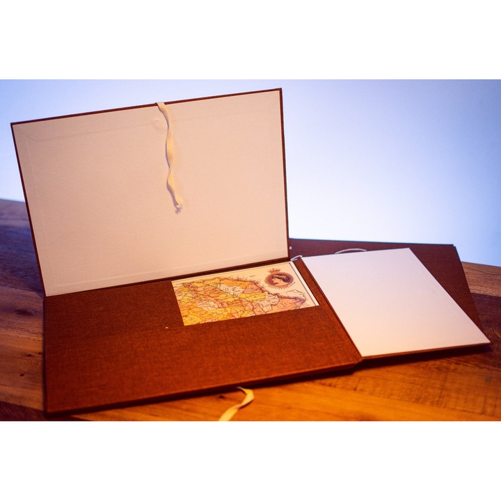 Pachet ”Iubesc Romania”, 6 harti rare de colectie in mapa vintage handmade personalizata, format A3
