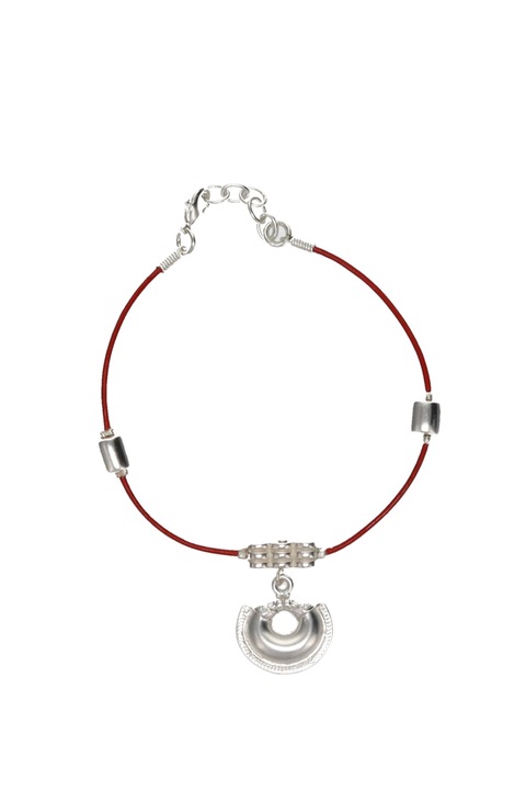 Bratara piele rosie, cu separatoare si cornul abundentei, cultura Quimbaya, placata cu argint 1000, 19.5 - 21.5 cm