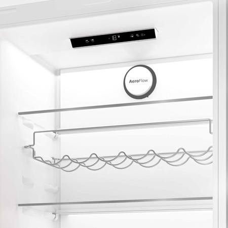 Combina frigorifica incorporabila BEKO BCNE400E40SN, 370 l, No Frost, Raft sticle, HarvestFresh, Display touch control, Clasa E, H 194 cm, Alb