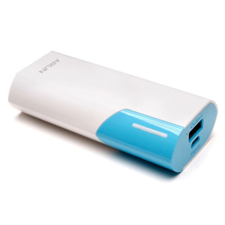 Külső akkumulátor Arun Y38, 5600 mAh, 2 USB port / Micro USB LED jelző, gyorstöltés fehér/világoskék