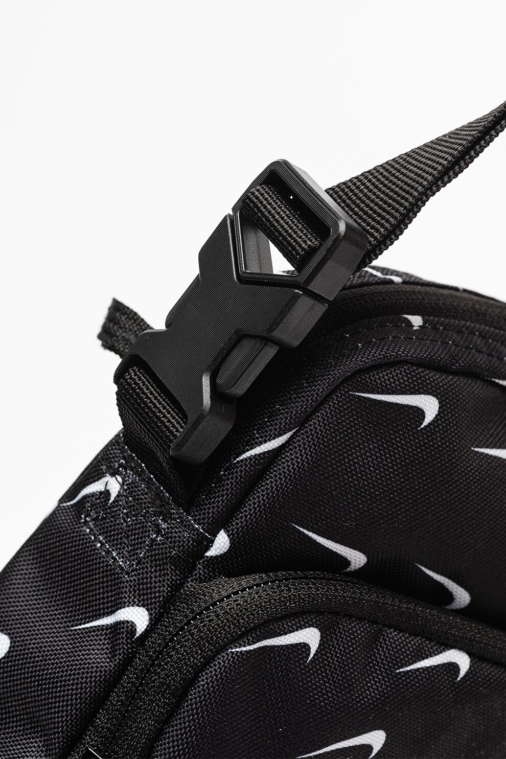 nike nk heritage crssbdy swoosh wv