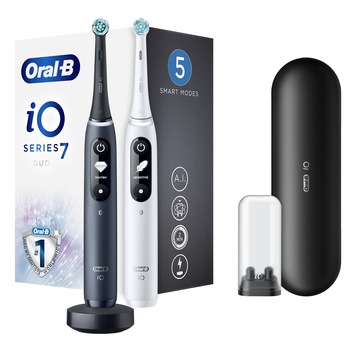 Set 2 x Periuta de dinti electrica Oral-B iO7 cu Tehnologie Magnetica si Micro-Vibratii, Inteligenta artificiala, Display led interactiv, Senzor de presiune Smart, Timer vizibil, 5 moduri, 1 incarcator magnetic, 1 Trusa de calatorie, Negru/Alb