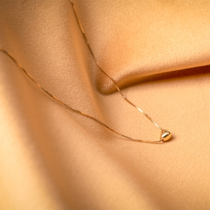 Lant din aur galben cu pandantiv inimioara L169