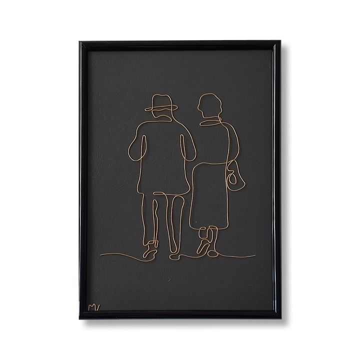 Tablou Doi tinerei la plimbare, sculptura in fir continuu de sarma placata cu aur, 22x31 cm