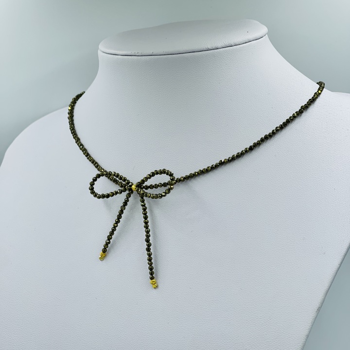 Colier Papesa Bow din pirita si argint placat cu aur