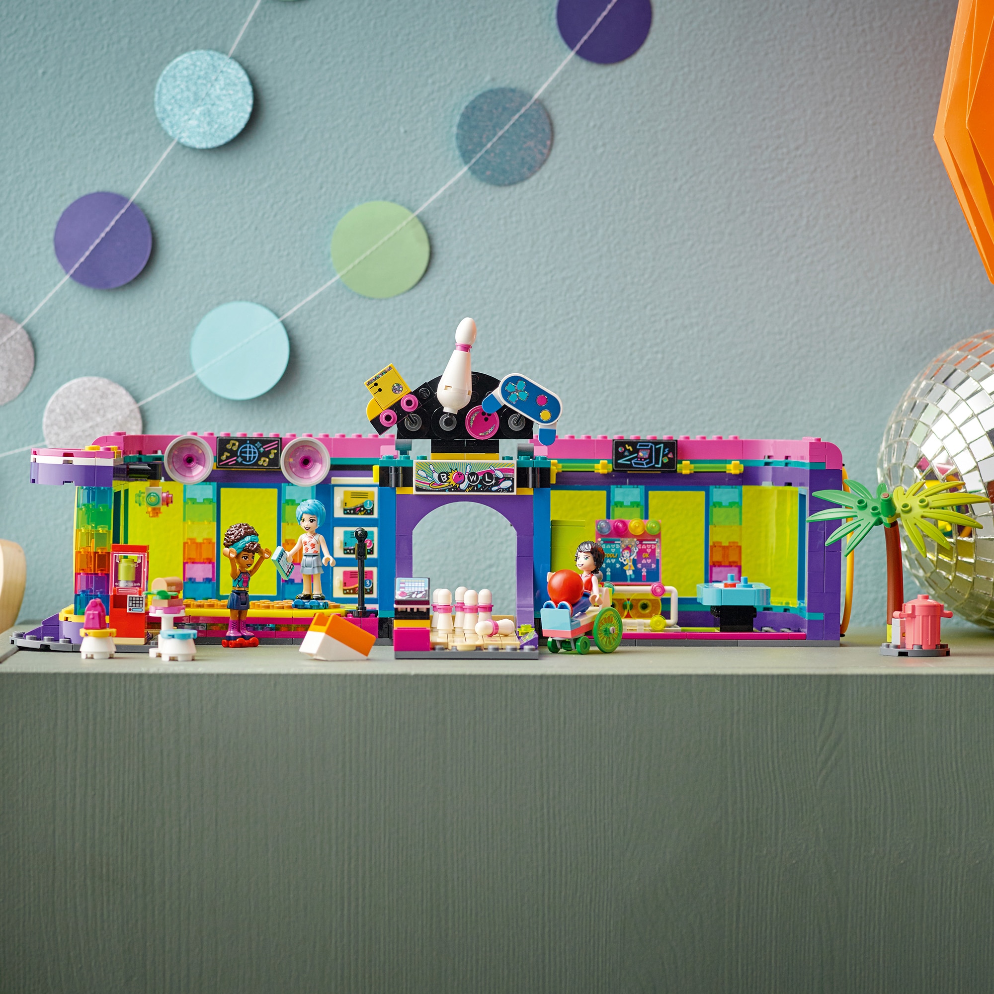 Y✧ LEGO® Friends 41708 - Galeria disco cu jocuri electronice - LLStore