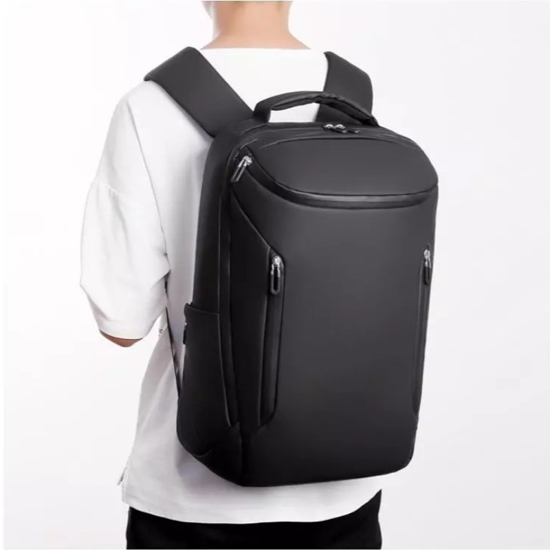 Rucsac laptop 15.6", impermeabil, cu port de incarcare USB, Escalate, 47x32x16 cm, Negru