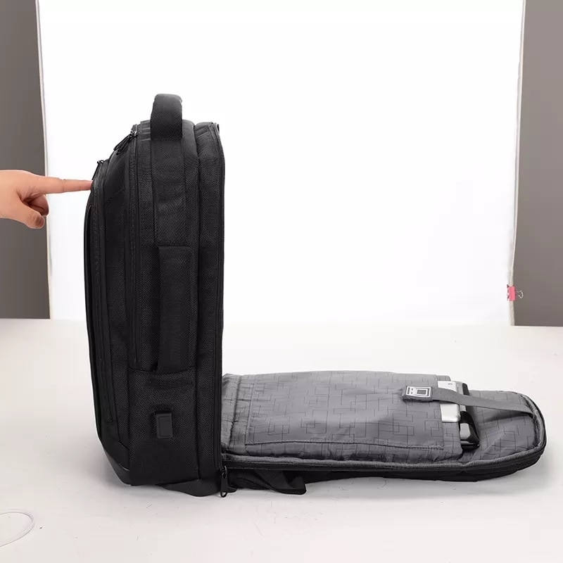 Rucsac laptop 15.6", smart business, impermeabil, cu port de incarcare USB si jack audio, Escalate, 43x30x16 cm, Negru