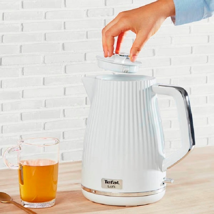 Електрическа кана TEFAL KO250130 1.7L 2400W Нехлъзгащи се крачета ...