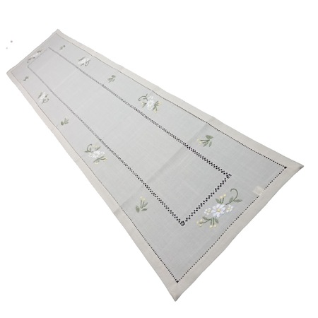 Fata de masa din in, traversa, cusuta manual, crem cu margarete, 40x150 cm