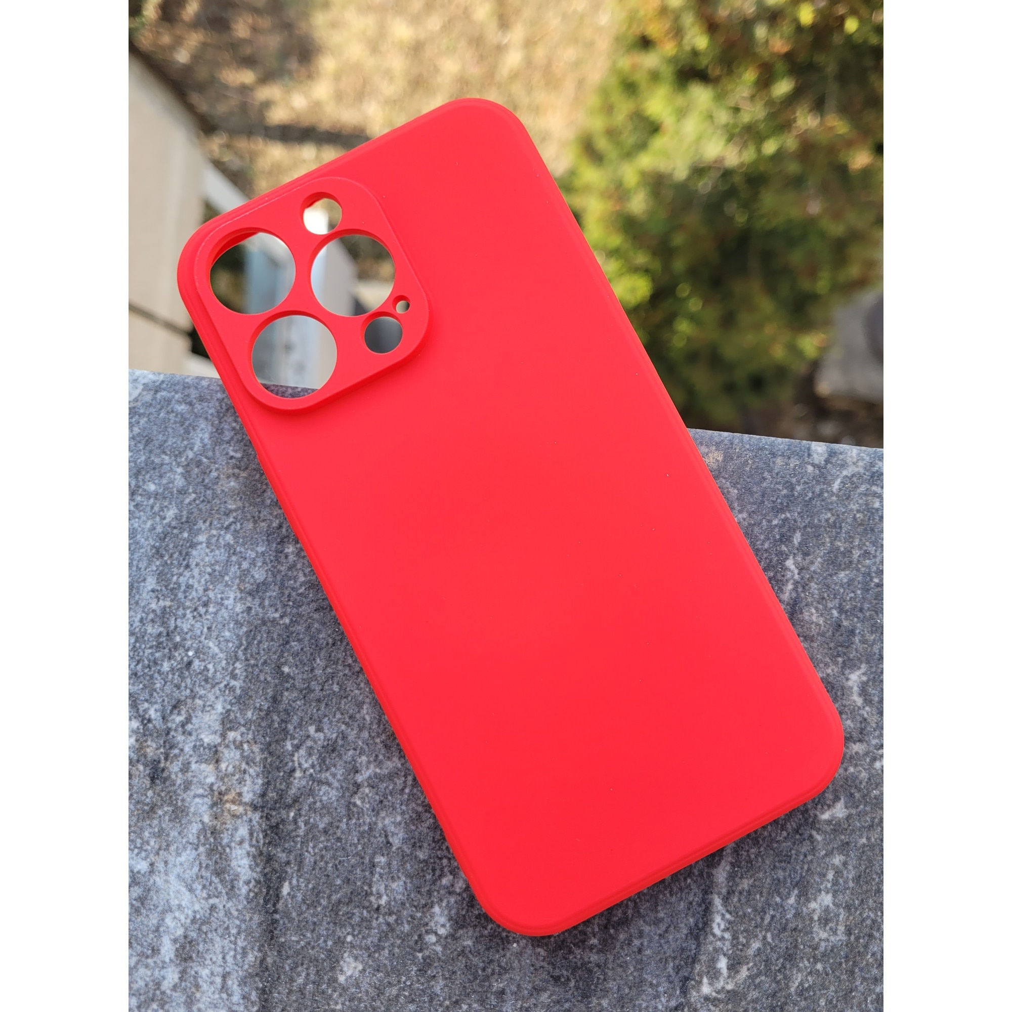 Husa silicon antisoc cu protectie camera cu microfibra in interior compatibila cu Iphone 13 Pro Rosu