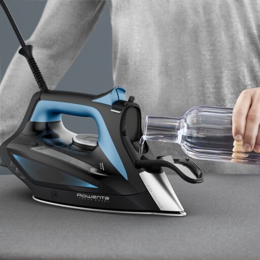 Fier de calcat cu abur Rowenta Focus Excel DW5310D1, 2700 W, abur 45/min, jet de abur 180 g/min, talpa Microsteam 400, Mod Eco, varf profilat, abur vertical, sistem antipicurare, functie anticalcar, negru & albastru