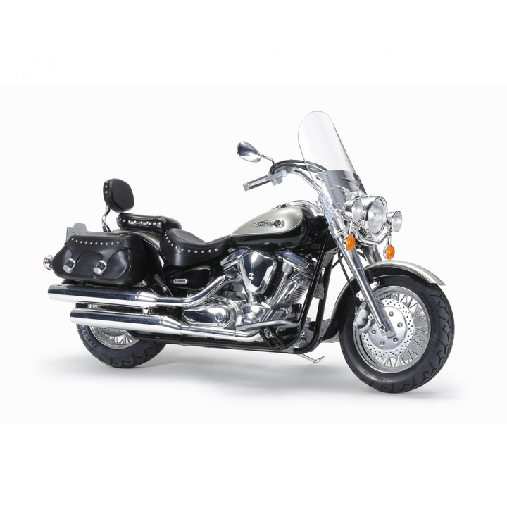 Комплект за сглобяване на мотоциклет Yamaha XV1600 RoadStar Custom 1:12