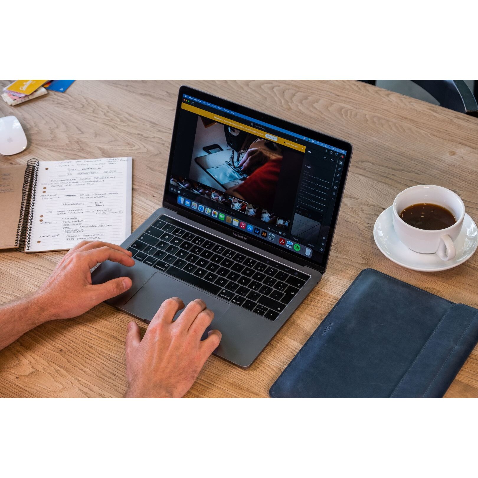 Husa pentru laptop, FIXED, Oxford, Compatibila cu Apple MacBook 12", Albastru