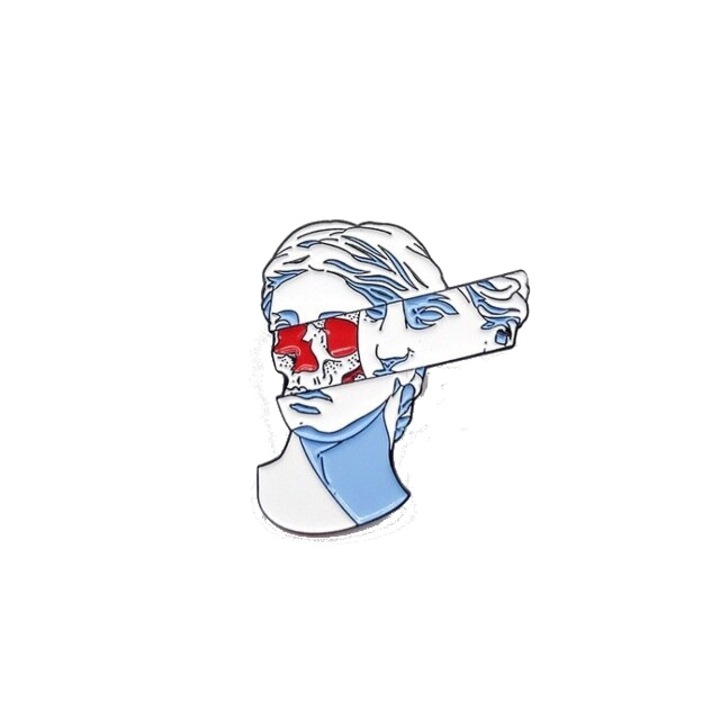 Insigna metal cu pin Venus Revealed 3x2.5 cm