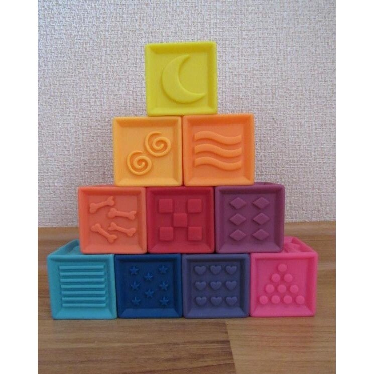 Set 10 cuburi silicon pentru bebelusi, cu texturi si cifre - eMAG.ro