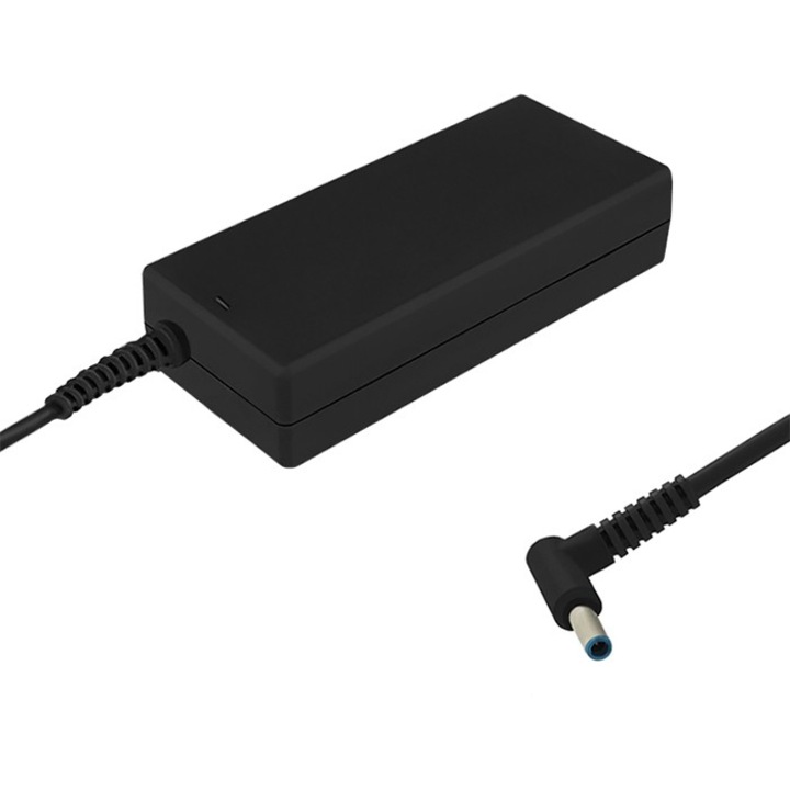 Зарядно за лаптоп Qoltec 51517.65W, черен, 65W, Slim tip конектор