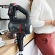 Aspirator vertical Bosch Unlimited 7, BBS712A, autonomie 40min, 3 trepte de putere, 0.4L, 19.84 Kwh/an, perie allFloor Dynamic Power cu LED-uri, motor TurboSpin, tija flexibila, functie Quick Stand, 2 acumulatori, graphite