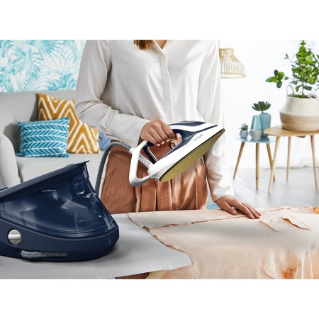 Statie de calcat cu boiler de inalta presiune Tefal Pro Express Ultimate GV9720E0, 3000W, 8 bari, jet de abur 590 g/min, talpa Durilium Airglide Autoclean, rezervor 1.2L, umplere continua, 3 setari de temperatura, albastru