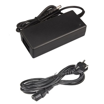 Alimentator de la 220V la 12V 5A (5000mA), cu mufa 5.5x2.5mm, + cablu de alimentare 1.5m de la 230V Alimentator de la 220V la 12V 5A (5000mA), cu mufa 5.5x2.5mm, + cablu de alimentare 1.5m de la 230V