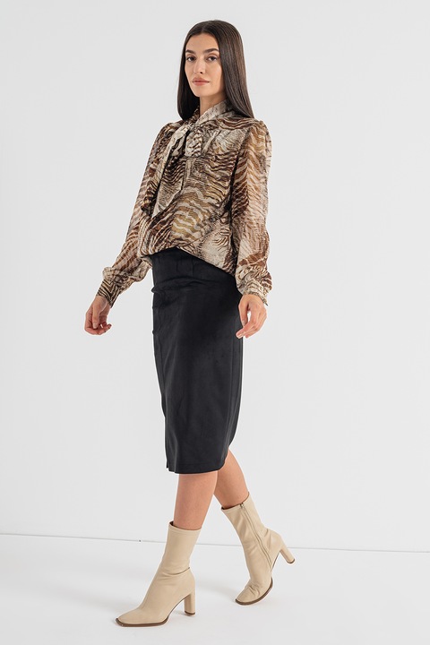 GUESS, Bluza cu animal print si guler cu funda din panglici, Maro scortisoara/Maro nisip