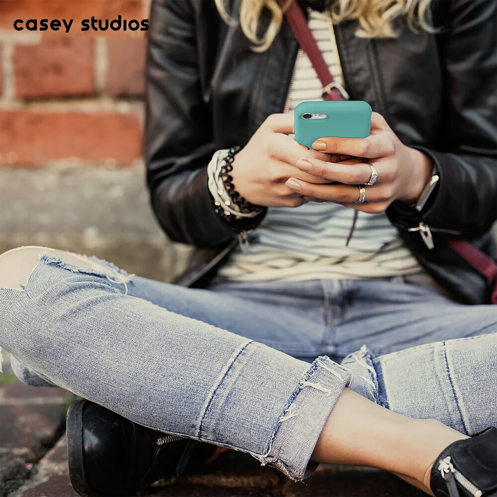 Husa CASEY STUDIOS™ compatibila cu iPhone 7 / 8 / SE 2 / SE 2020 / SE 3 2022, Soft Silicone Premium, Microfibra in Interior, Turqoise, de Protectie, Ultra Slim, pentru Incarcare Wireless, Margini Ridicate de Protectia Ecranului si a Camerelor