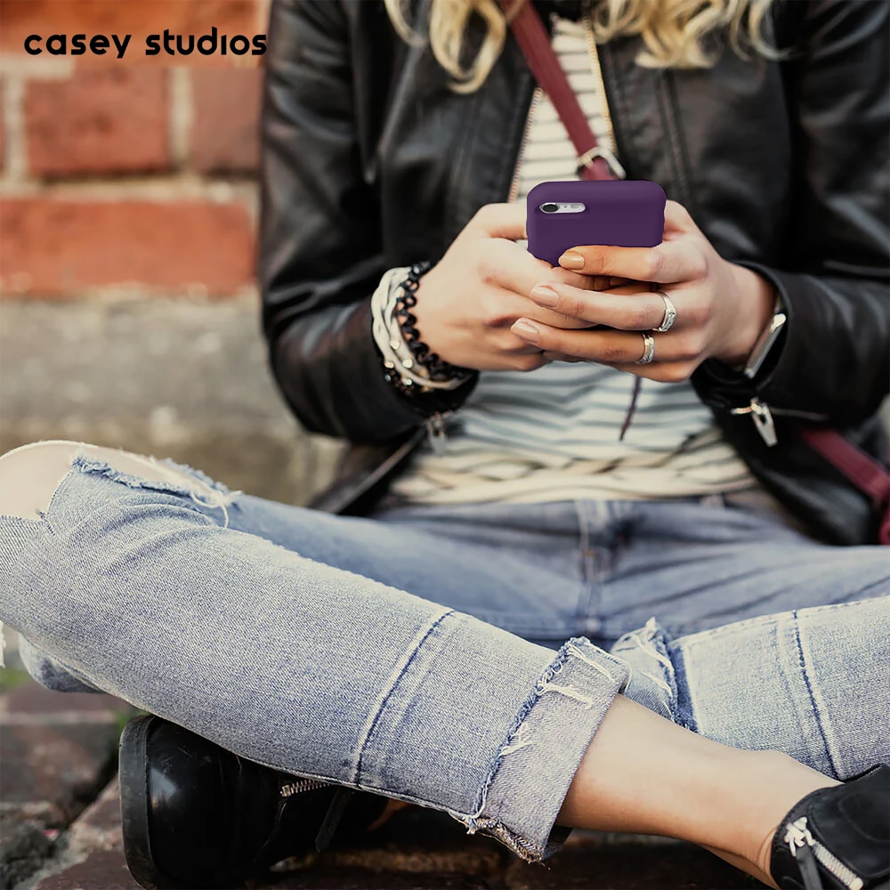 Husa CASEY STUDIOS™ compatibila cu iPhone 7 / 8 / SE 2 / SE 2020 / SE 3 2022, Soft Silicone Premium, Microfibra in Interior, Light Purple, de Protectie, Ultra Slim, pentru Incarcare Wireless, Margini Ridicate de Protectia Ecranului si a Camerelor