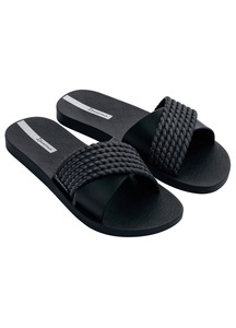 Női papucsok, strandpapucsok