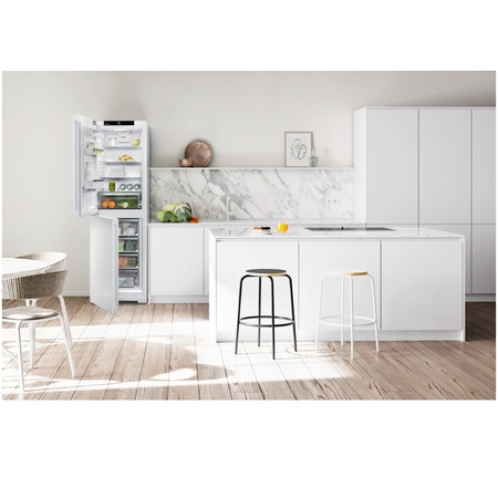 Combina frigorifica Liebherr CNf 5704, 359 l, NoFrost, EasyFresh, DuoCooling, BluPerformance, Clasa F, 201.5 cm, Alb