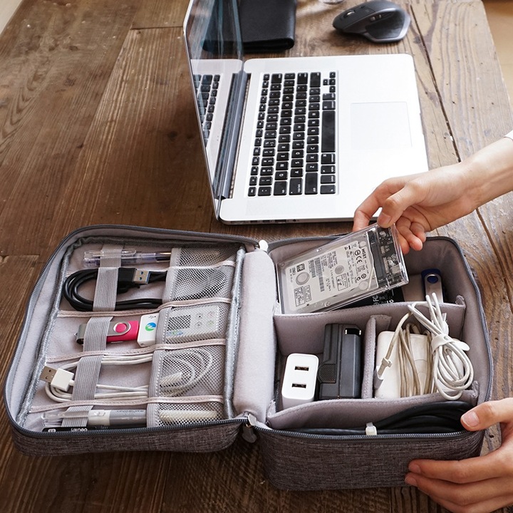 Geanta travel pentru incarcatoare, casti, cabluri, hdd si alte accesorii mobile compartimentabila