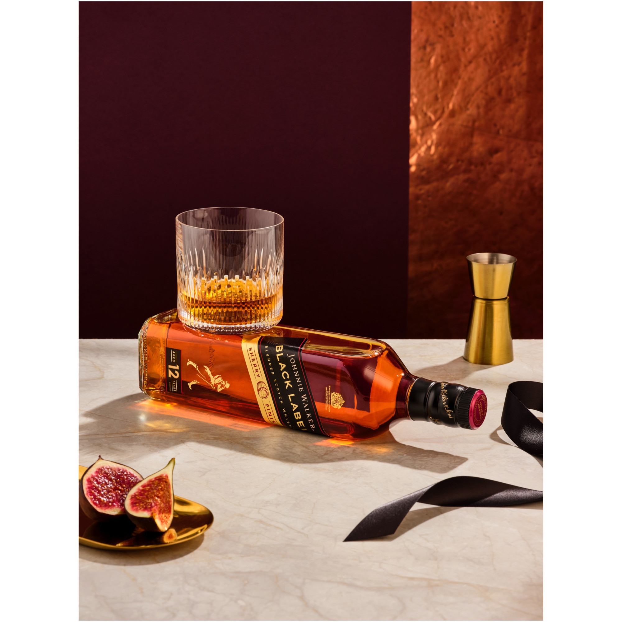 Whisky Johhnie Walker Black Label Sherry Finish 40%, 0.7l - eMAG.ro