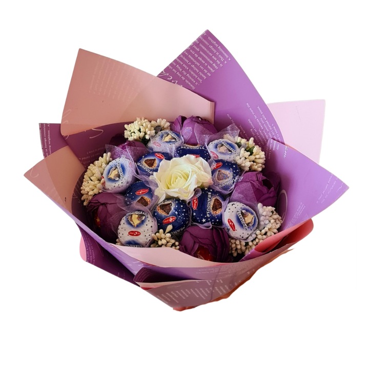 Buchet cadou din dulciuri Bucuria si flori