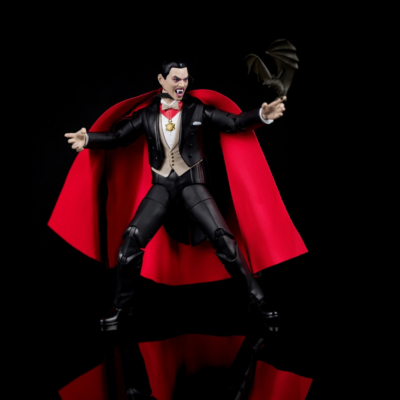 Dracula Personaggio Da Collezione Cm. 16 Con Accessori