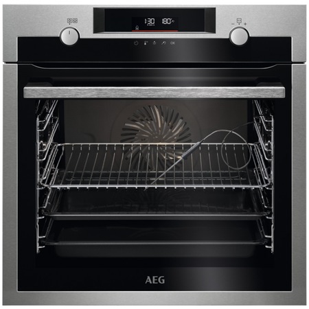 Cuptor incorporabil AEG BCE556360M, Electric, 71 l, Autocuratare catalitica, SteamBake, Grill, Timer, Clasa A+, Negru/Inox