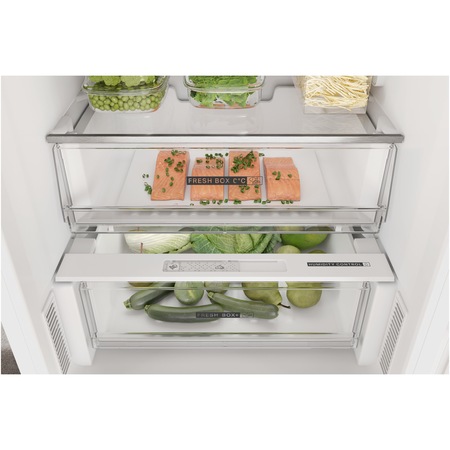 Combina frigorifica Whirlpool W7X82OW, 335 l, Clasa E, Total No Frost, Sistem Multiflow, Alarma usa, Iluminare LED, H 191.2 cm, Alb