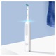 Ел. четка за зъби Oral-B iO 4, Магнитна технология и микро вибрации, Смарт сензор за натиск, 4 режима, 1 накрайник, Комплект за пътуване, Бял