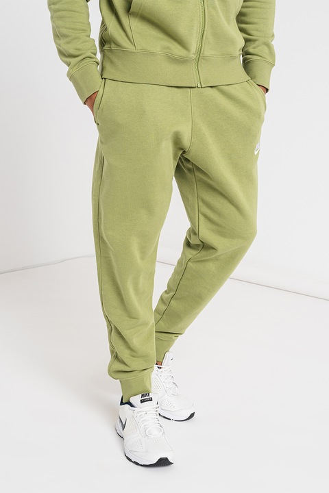 Nike, Скосен спортен панталон Sportswear Club с джобове, Зелени аспержи