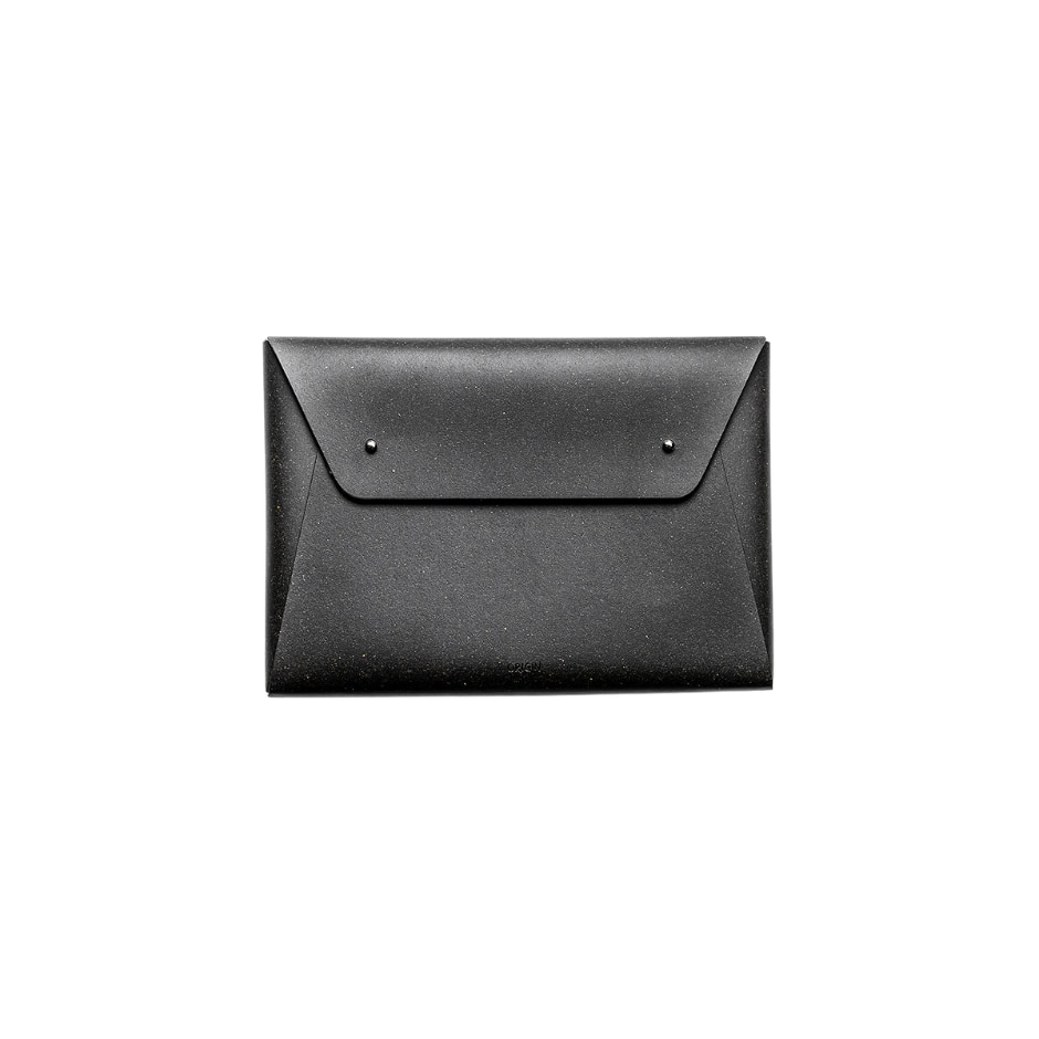 Husa plic compatibila Macbook 13 din piele naturala reciclata, negru, ORIGIN