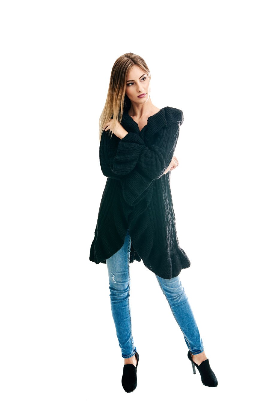 Jacheta cu falduri, Carmen Grigoriu, Negru