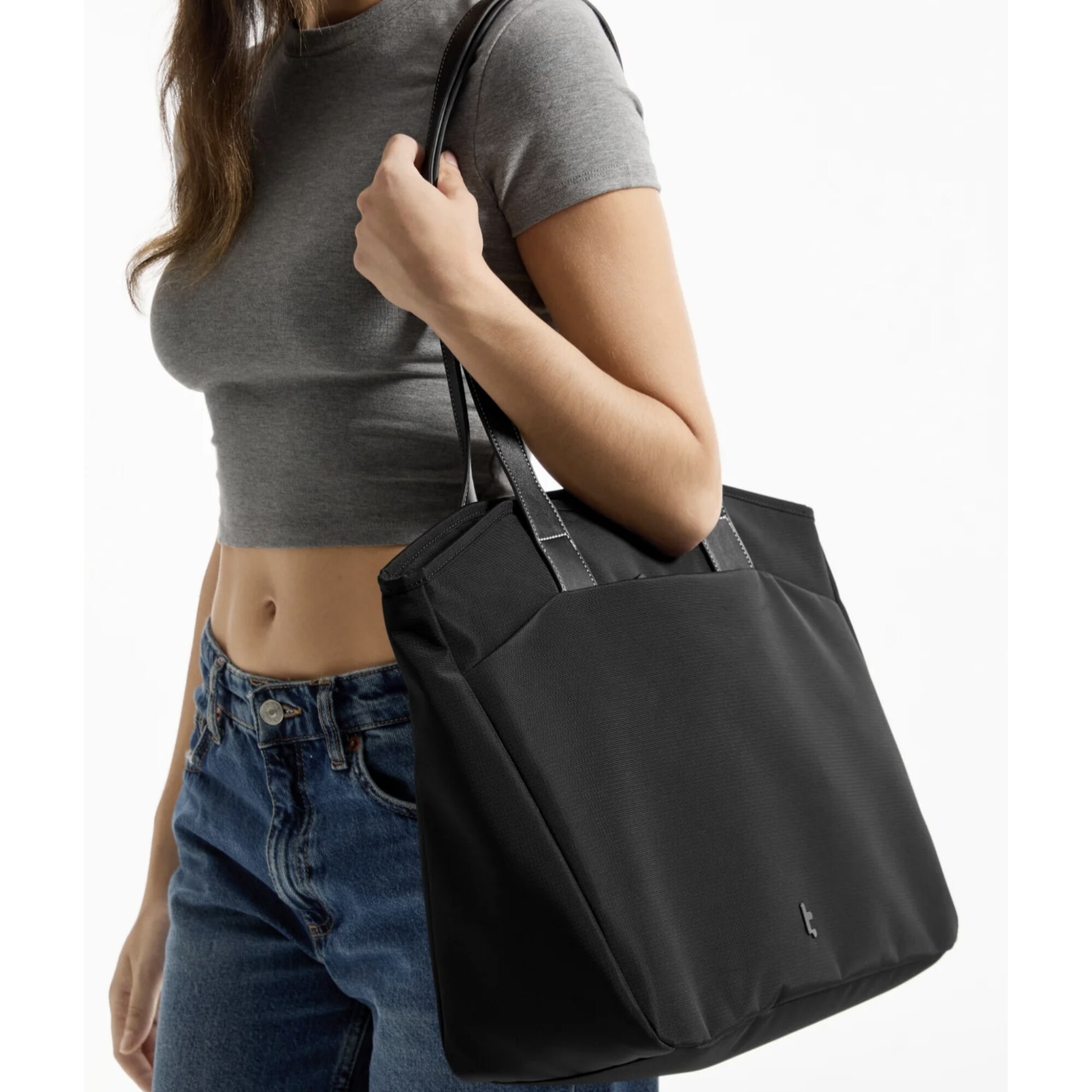 Geanta pentru Laptop 16 inch Rezistenta la Picaturile de Apa - Tomtoc Tote Bag (T23L1D1) - Black